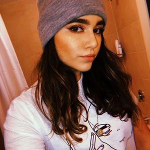 Meet your Posher, Alexia